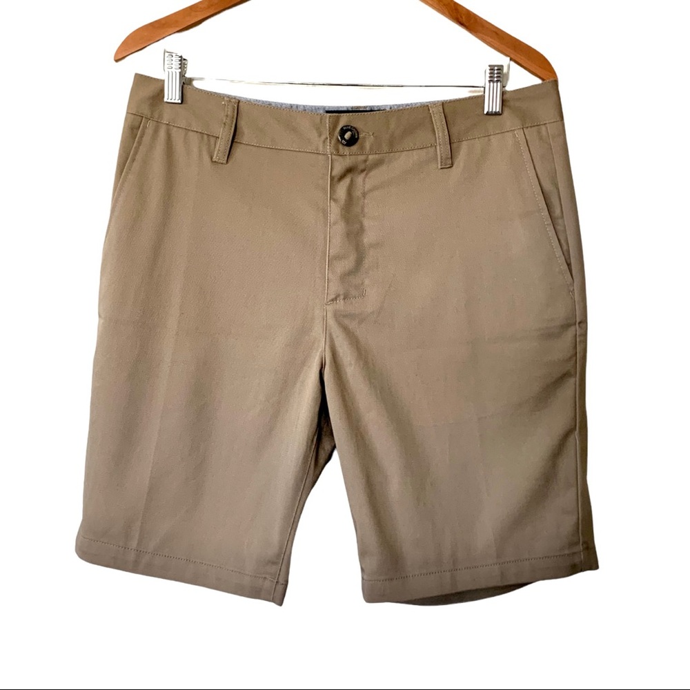 NWT!!! Tilly’s Blue Crown Slim Chino Shorts Size 31 Khaki